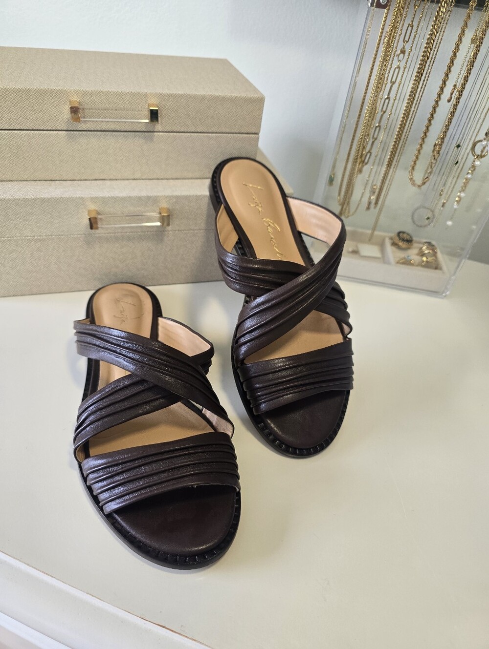 Made In Brazil / Women’s Brown Leather Slide Sandals